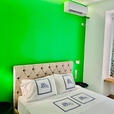 Casa Verde Di Giorgio 10 Mins Walk From Piraeus Port Екстериор снимка