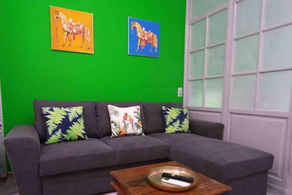 Casa Verde Di Giorgio 10 Mins Walk From Piraeus Port Екстериор снимка