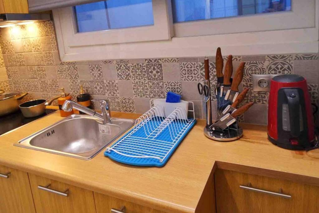 Casa Verde Di Giorgio 10 Mins Walk From Piraeus Port Екстериор снимка
